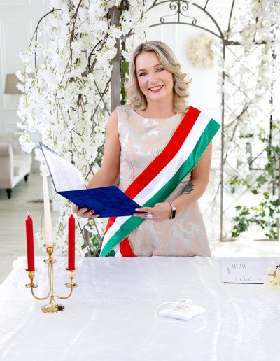 Stejerné Hegyi Krisztina - Empatikus szertartásvezető